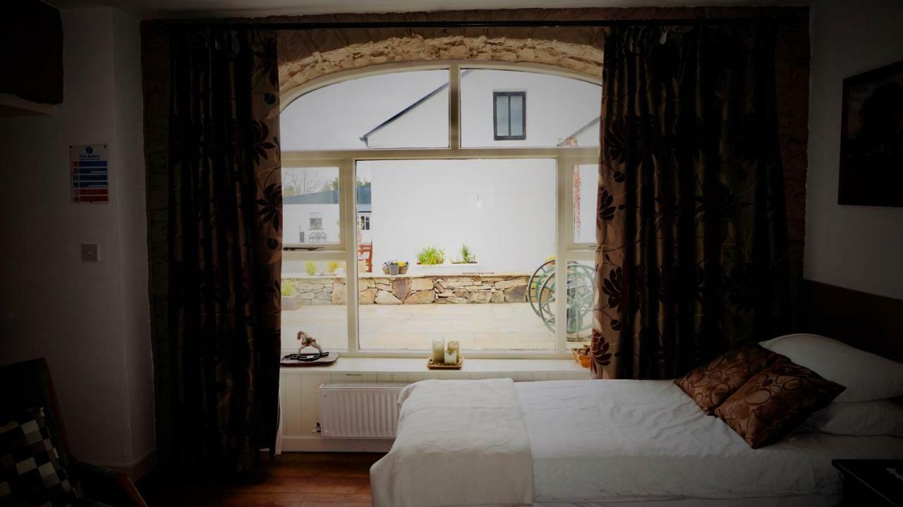 Cartron House Bed & Breakfast Ballinakill  ภายนอก รูปภาพ