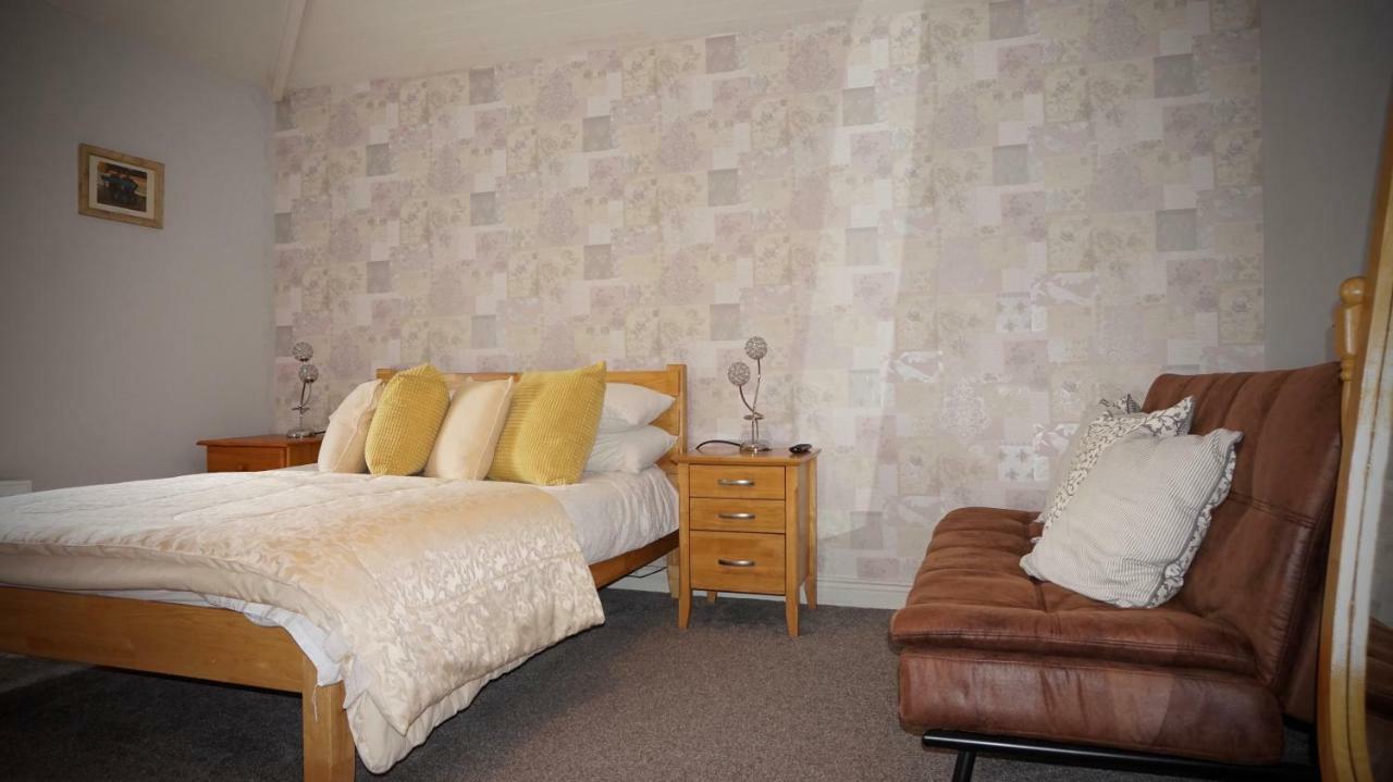 Cartron House Bed & Breakfast Ballinakill  ภายนอก รูปภาพ